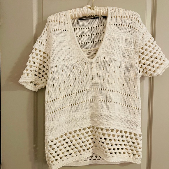 Twelfth Street By Cynthia Vincent Sweater in White Knitted in size Petite - Picture 5 of 12